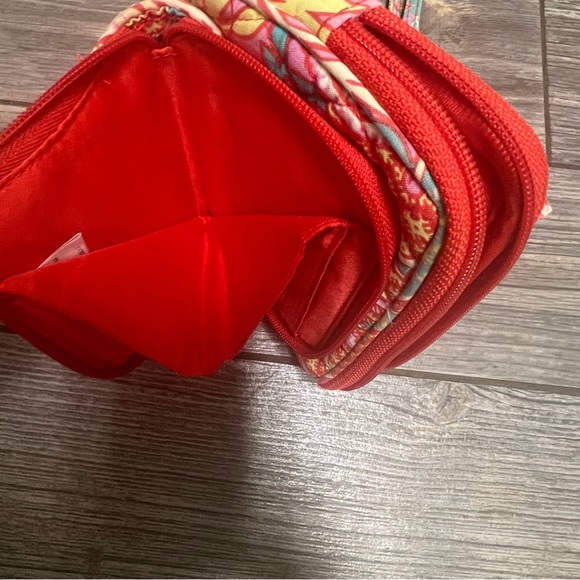 Vera Bradley Paisley in Paradise Small Crossbody Purse Phone Bag Built in Wallet - Picture 8 of 11